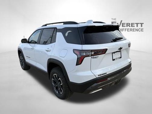 Polar White Tricoat 2026 Chevrolet Equinox FWD ACTIV