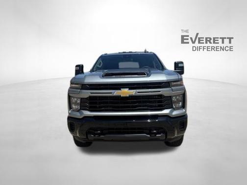 Sterling Gray Metallic 2026 Chevrolet Silverado 2500 Custom