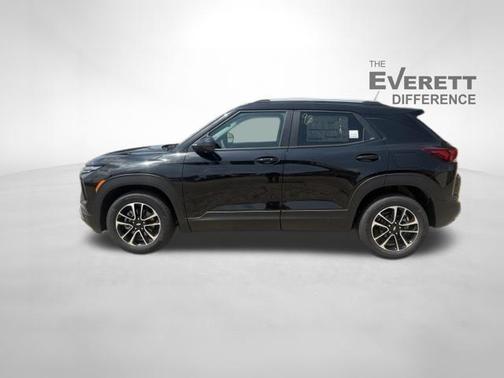 Mosaic Black Metallic 2026 Chevrolet Trailblazer LT
