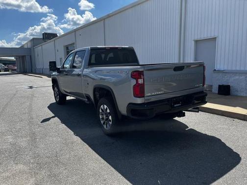 2026 Chevrolet Silverado 2500 Custom