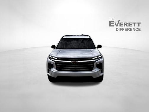 Summit White 2026 Chevrolet Traverse LT