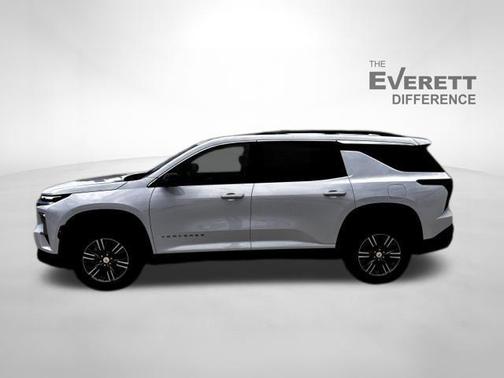 Summit White 2026 Chevrolet Traverse LT