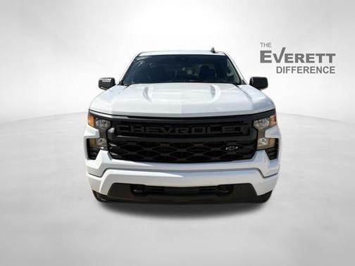 Summit White 2026 Chevrolet Silverado 1500 Custom