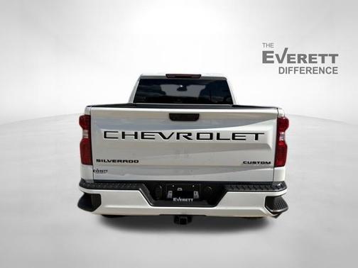 Summit White 2026 Chevrolet Silverado 1500 Custom