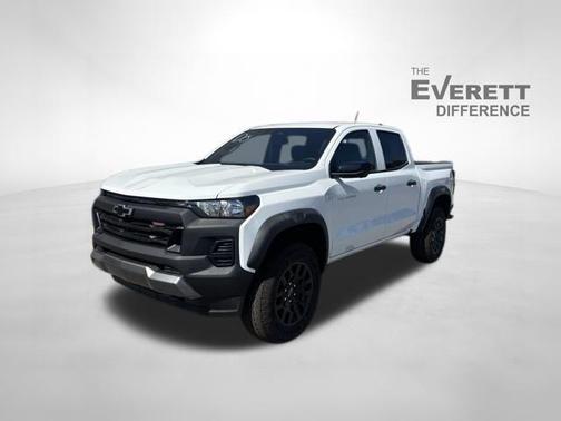 Summit White 2026 Chevrolet Colorado Trail Boss