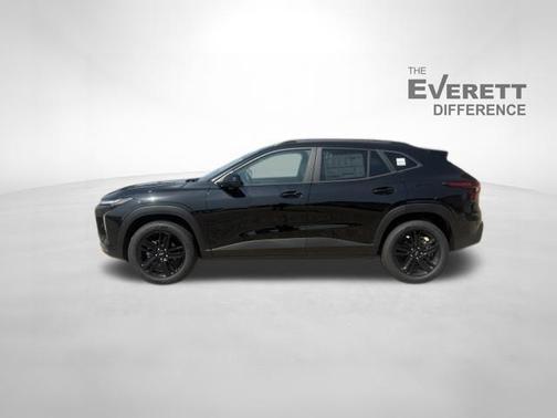 Mosaic Black Metallic 2026 Chevrolet Trax FWD ACTIV