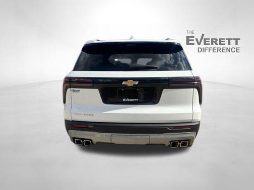 Summit White 2027 Chevrolet Traverse LT