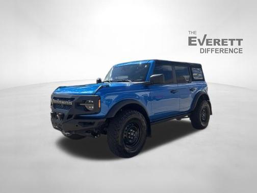 Blue Metallic 2022 Ford Bronco Black Diamond