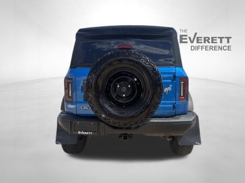 Blue Metallic 2022 Ford Bronco Black Diamond