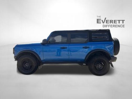 Blue Metallic 2022 Ford Bronco Black Diamond