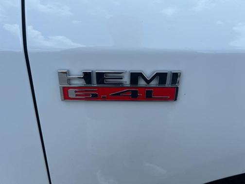 2020 RAM 2500 Big Horn Crew Cab 4X4 6'4' Box