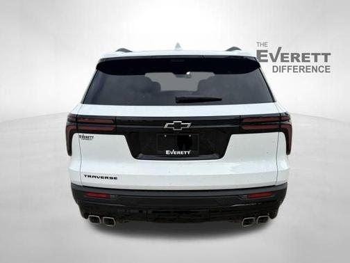 Summit White 2026 Chevrolet Traverse LT