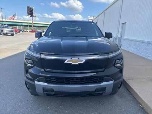2025 Chevrolet Silverado EV LT