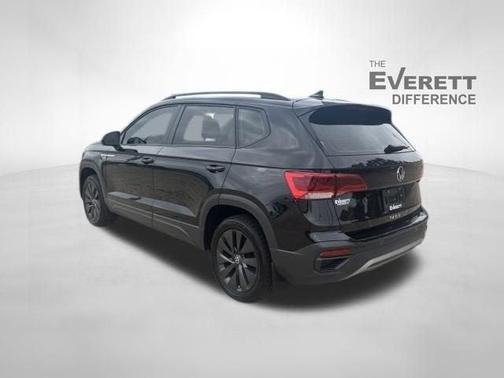 Deep Black 2024 Volkswagen Taos 1.5T S