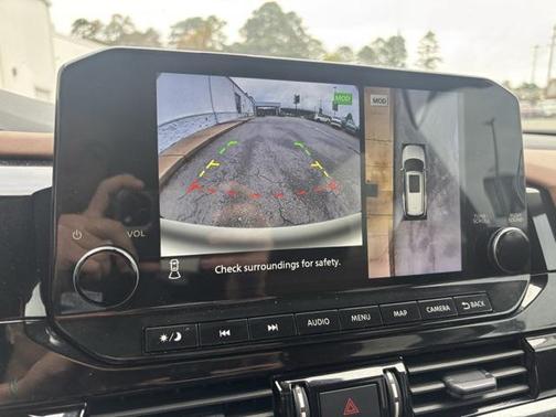 2025 Nissan Pathfinder Platinum 4WD