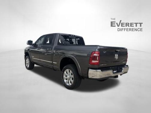 Granite Crystal Metallic Clearcoat 2022 RAM 3500 Limited Crew Cab 4x4 6'4' Box