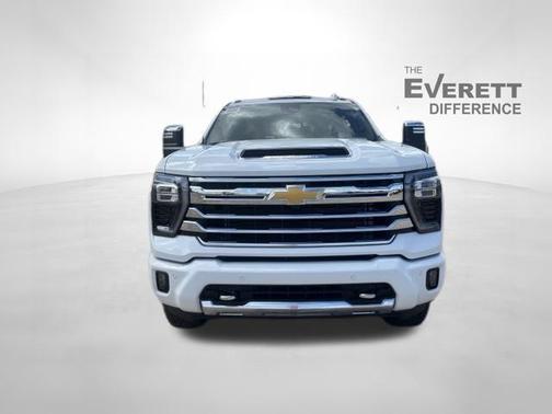 Summit White 2026 Chevrolet Silverado 2500 High Country