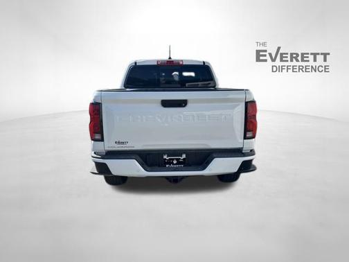 Summit White 2026 Chevrolet Colorado LT