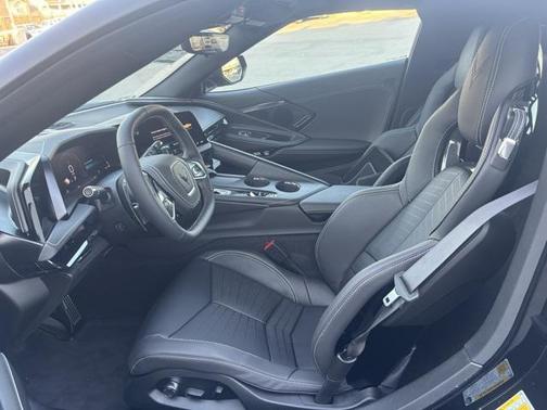 2026 Chevrolet Corvette Stingray w/2LT