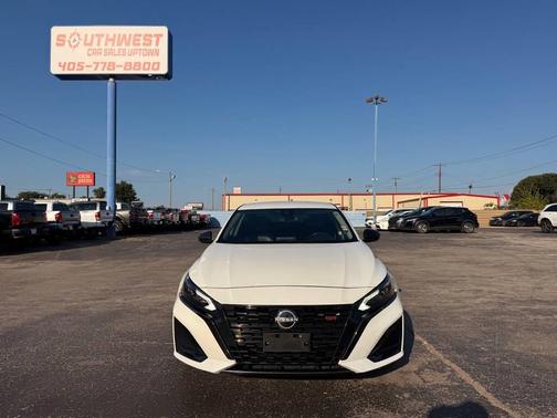 2023 Nissan Altima SR FWD
