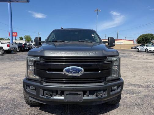 Magnetic Metallic 2019 Ford F-250 Lariat