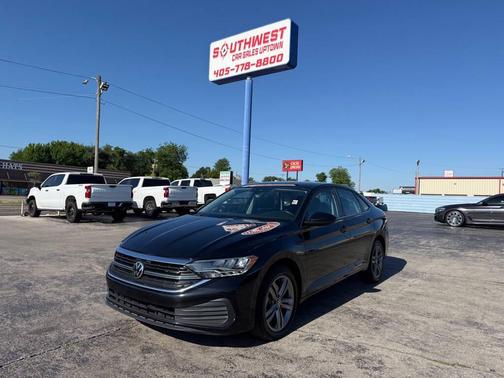 Deep Black Pearl 2024 Volkswagen Jetta 1.5T SE