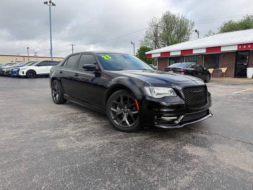 Gloss Black 2023 Chrysler 300 Touring