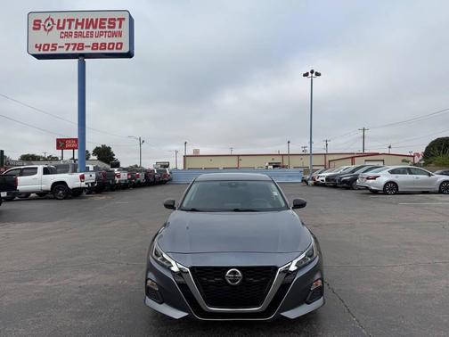 2020 Nissan Altima SR FWD