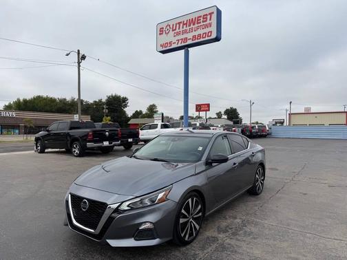 2020 Nissan Altima SR FWD