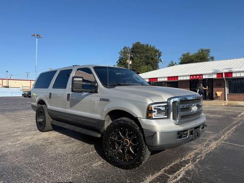 2005 Ford Excursion XLT