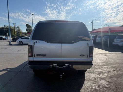 2005 Ford Excursion XLT
