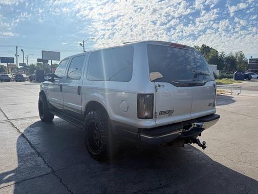 2005 Ford Excursion XLT