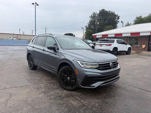 2022 Volkswagen Tiguan 2.0T SE R-Line Black 4MOTION