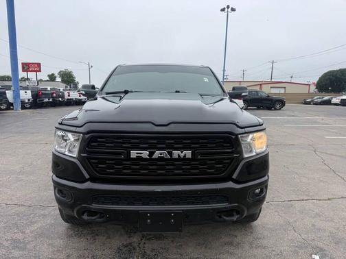 Diamond Black Crystal Pearlcoat 2022 RAM 1500 Big Horn/Lone Star