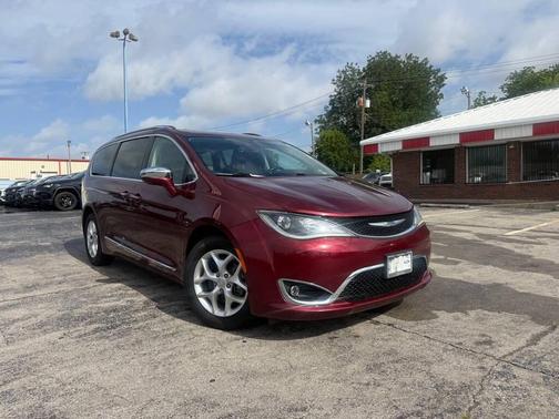 Velvet Red Pearlcoat 2020 Chrysler Pacifica Limited