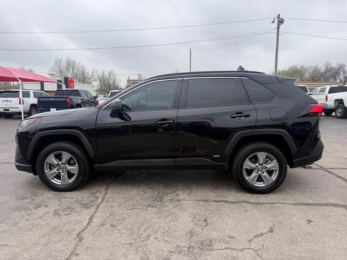 2022 Toyota RAV4 Hybrid LE