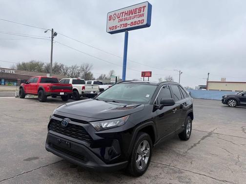 2022 Toyota RAV4 Hybrid LE