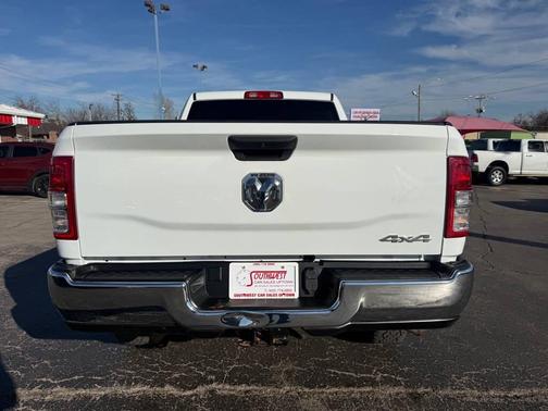 2022 RAM 2500 Tradesman Crew Cab 4x4 6'4' Box