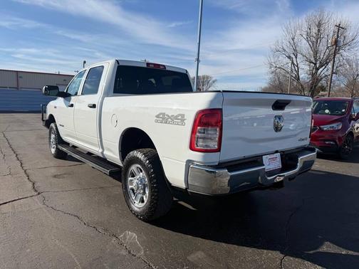 2022 RAM 2500 Tradesman Crew Cab 4x4 6'4' Box