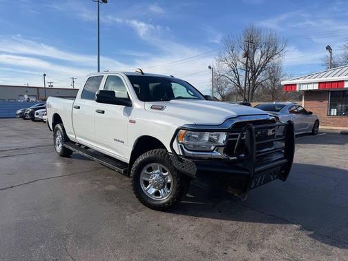 2022 RAM 2500 Tradesman Crew Cab 4x4 6'4' Box
