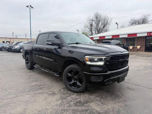 Diamond Black Crystal Pearlcoat 2019 RAM 1500 Big Horn