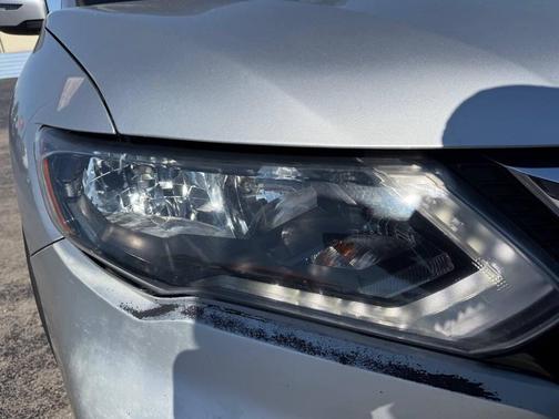 Brilliant Silver Metallic 2019 Nissan Rogue SV