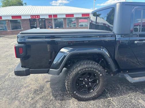 2022 Jeep Gladiator Sport