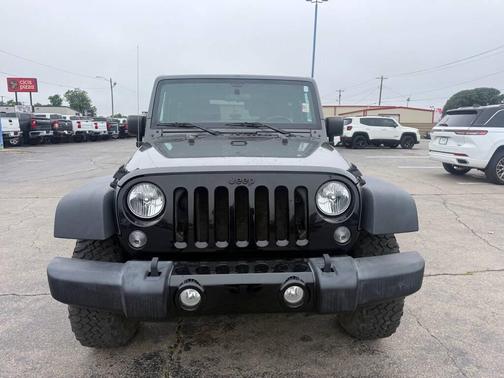 Granite Crystal Metallic Clearcoat 2016 Jeep Wrangler Willys Wheeler