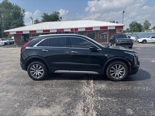 2022 Cadillac XT4 Premium Luxury