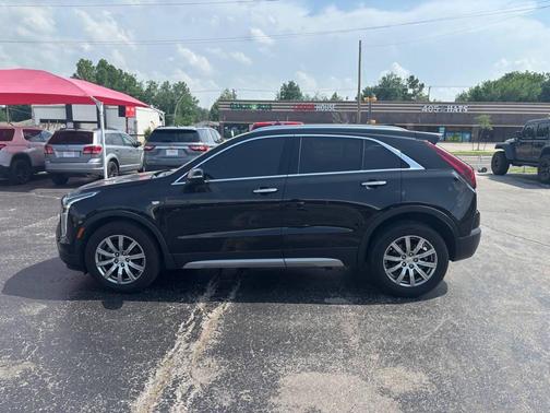 2022 Cadillac XT4 Premium Luxury