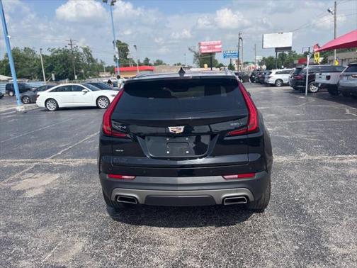 2022 Cadillac XT4 Premium Luxury