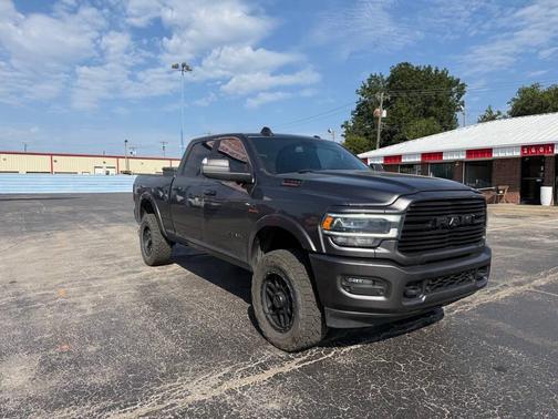 2020 RAM 2500 Laramie Crew Cab 4X4 6'4' Box