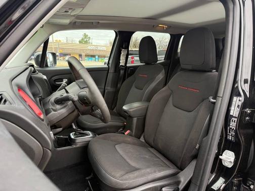 Black Clearcoat 2023 Jeep Renegade Trailhawk