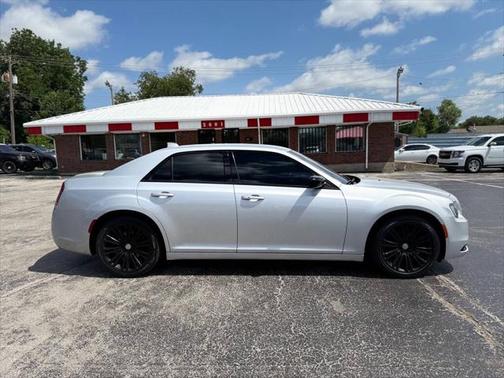 2021 Chrysler 300 Touring